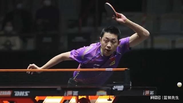 WBC撤销特伦斯·克劳福德世界拳王头衔，因其未支付认证费用，引发争议并导致空缺。