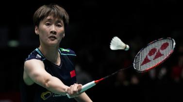 体坛联播｜斯洛特首度公开回应萨拉赫，曼联4比1大胜狼队