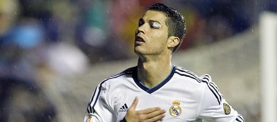 马杜埃凯vs布鲁日全场数据：射门4次进2球，成功过人3次