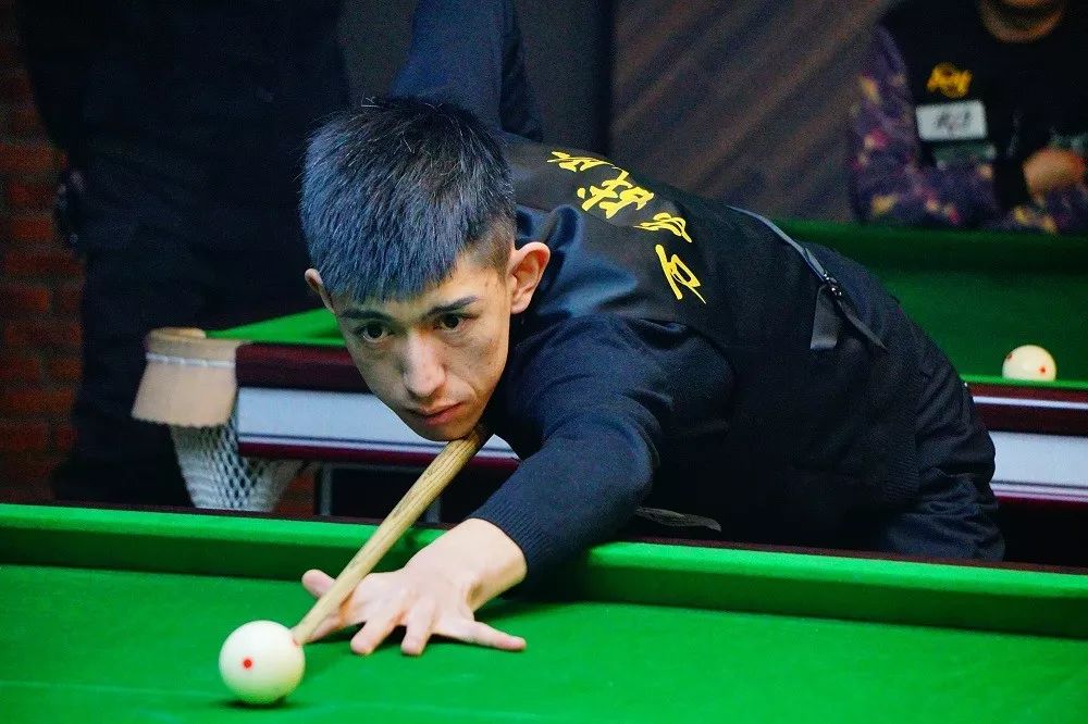 他将继续向 他将继续向