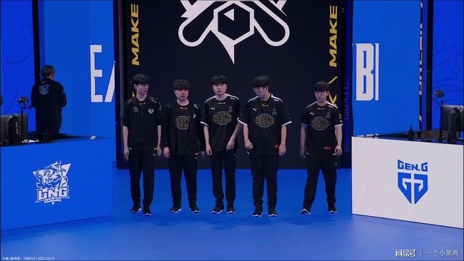 教练组的果 教练组的果